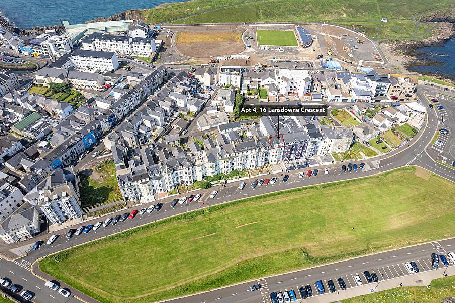 Apt 4, 16 Lansdowne Crescent