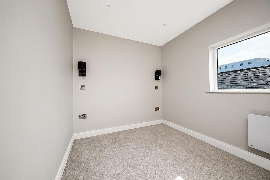 3 Valentine Apartments, 3 Princess Street