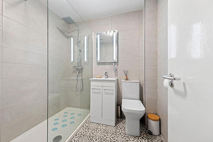 5 Seaport Apartments, Bayhead Road