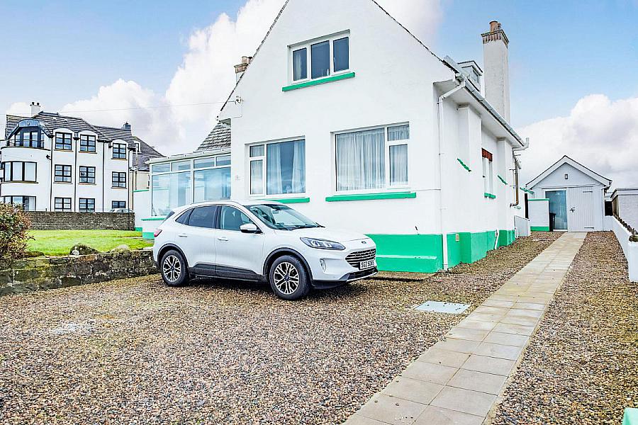 16 Bayhead Road, Portballintrae