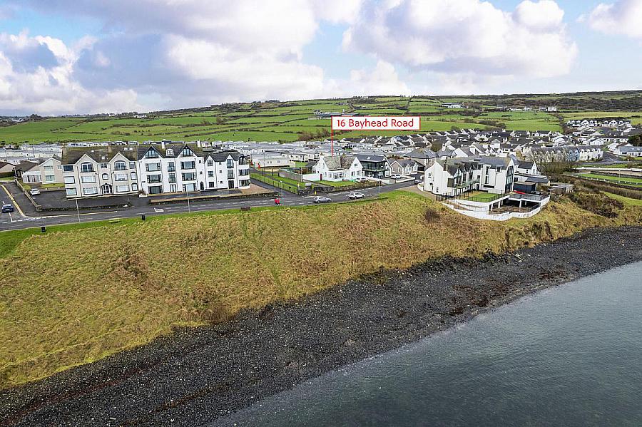 16 Bayhead Road, Portballintrae