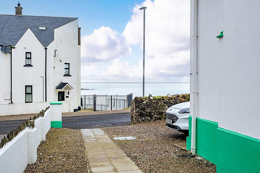 16 Bayhead Road, Portballintrae