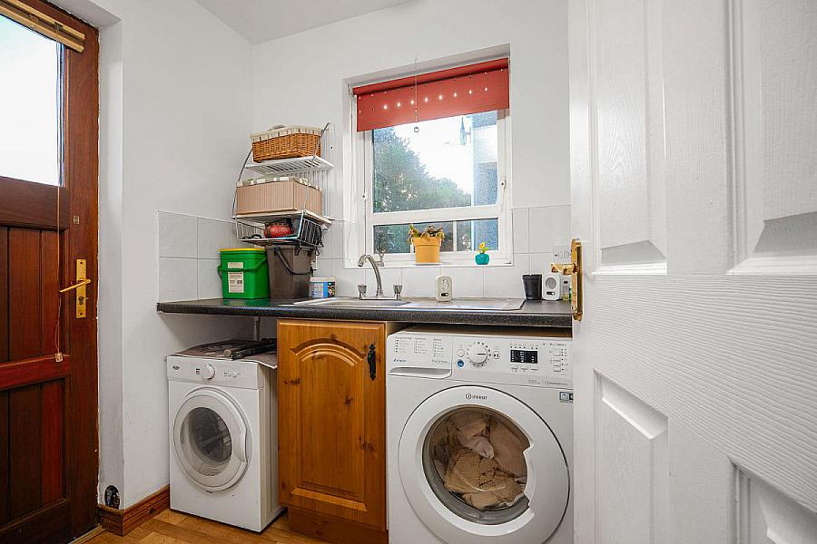 21B Glenmanus Village