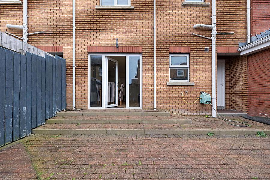 26 Hopefield Gardens