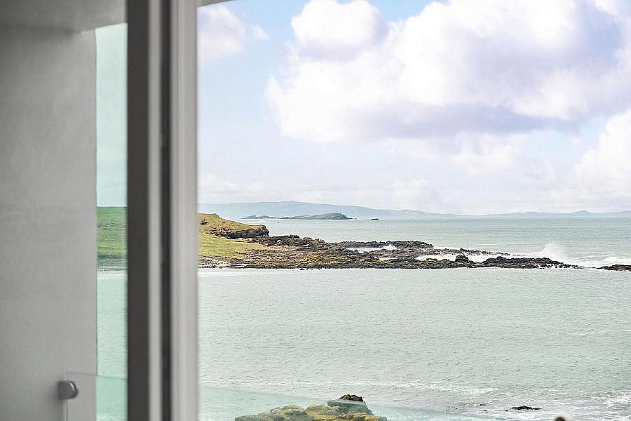 6 Dunsandel, 43 Beach Road