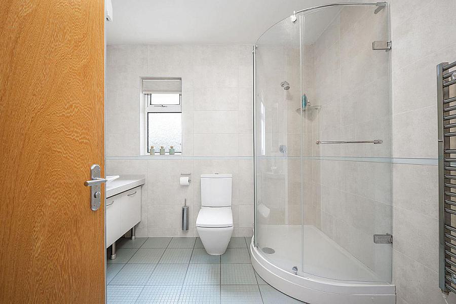 6 Dunsandel, 43 Beach Road