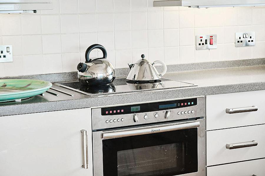 6 Dunsandel, 43 Beach Road