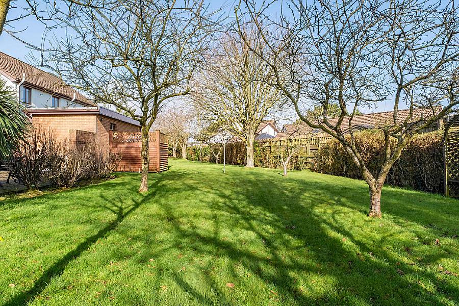 3 Adam Clarke Gardens