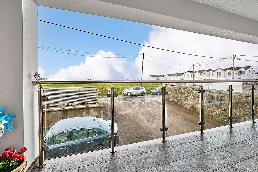 Apt 5, 6 Hillside House