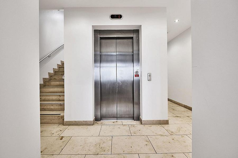 Apt 5, 6 Hillside House