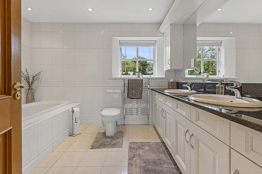 3 Drumslade Road
