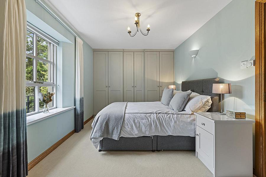 3 Drumslade Road