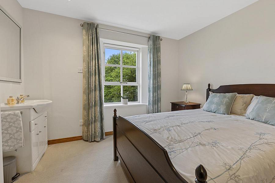 3 Drumslade Road