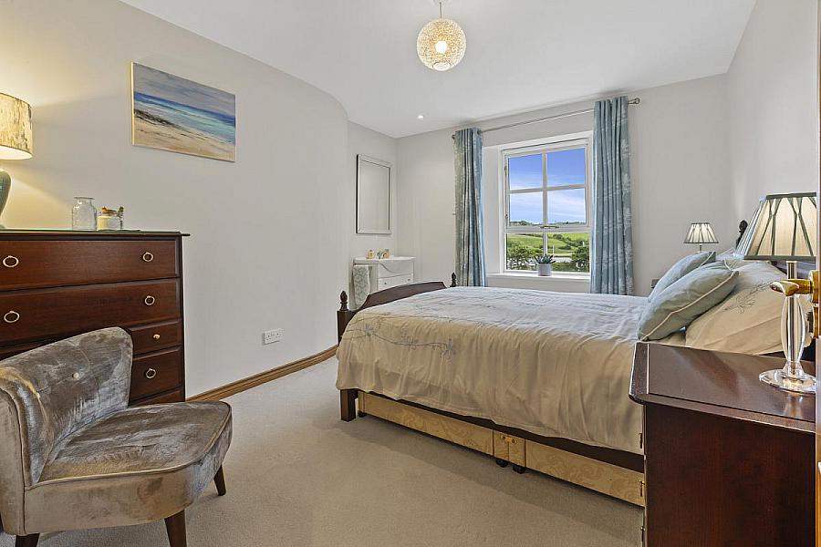3 Drumslade Road