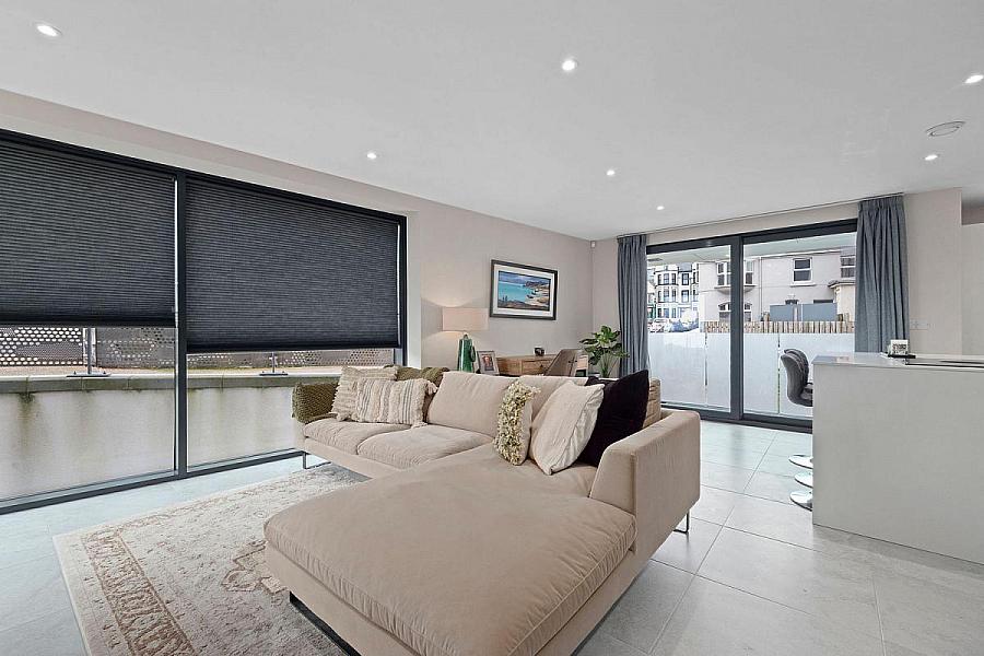 8 Castlelinn, 2-6 Bath Road