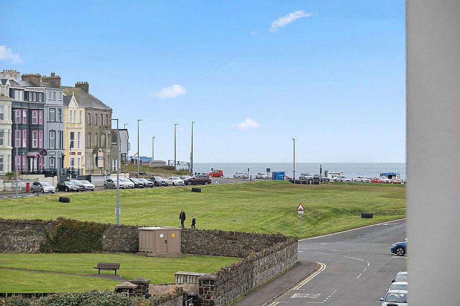 8 Castlelinn, 2-6 Bath Road