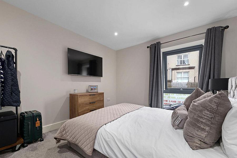 8 Castlelinn, 2-6 Bath Road