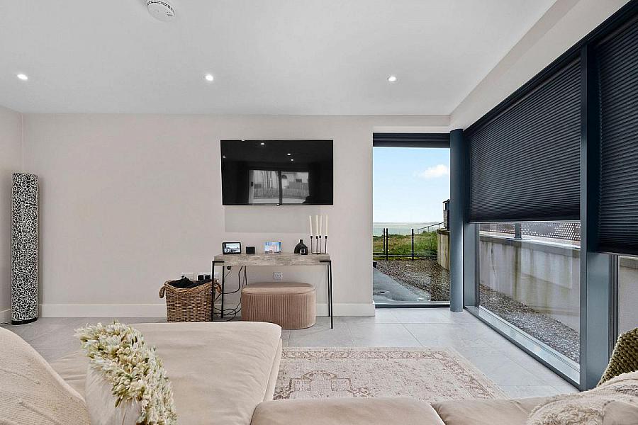 8 Castlelinn, 2-6 Bath Road