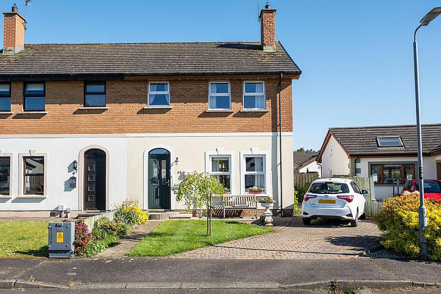 45 Woodford Park