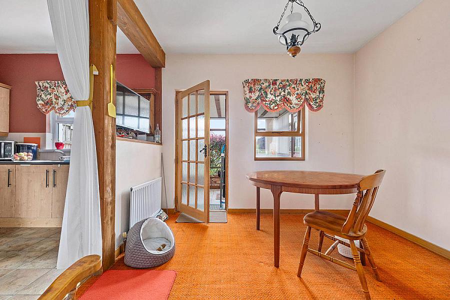 45 Woodford Park