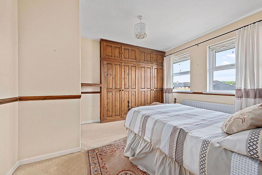 45 Woodford Park