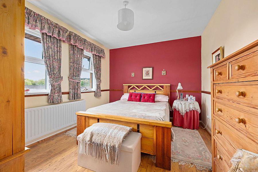 45 Woodford Park