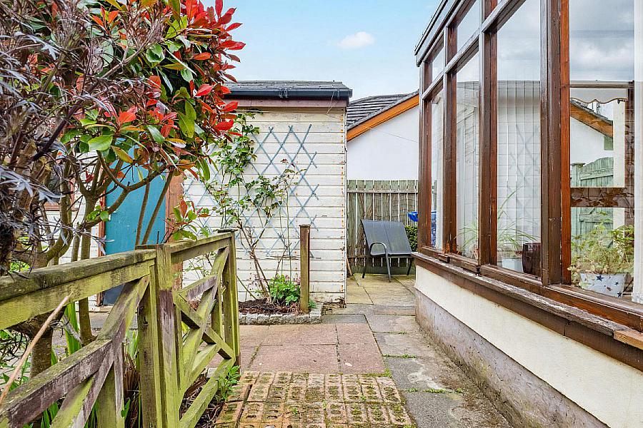 45 Woodford Park