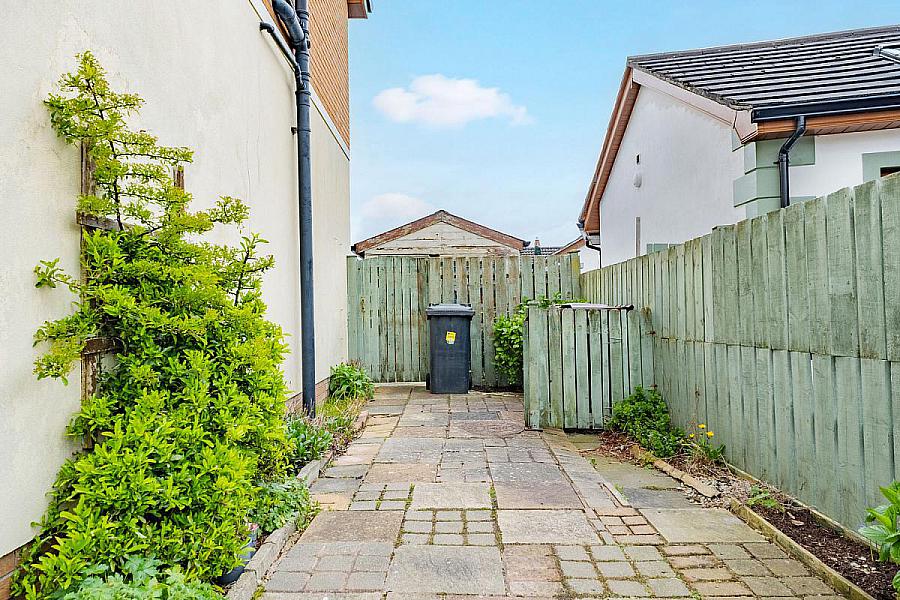 45 Woodford Park