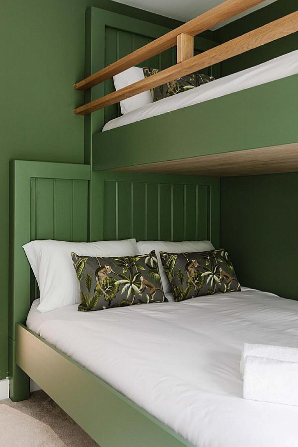 Apt 1, 7 Pier West, Kerr Street