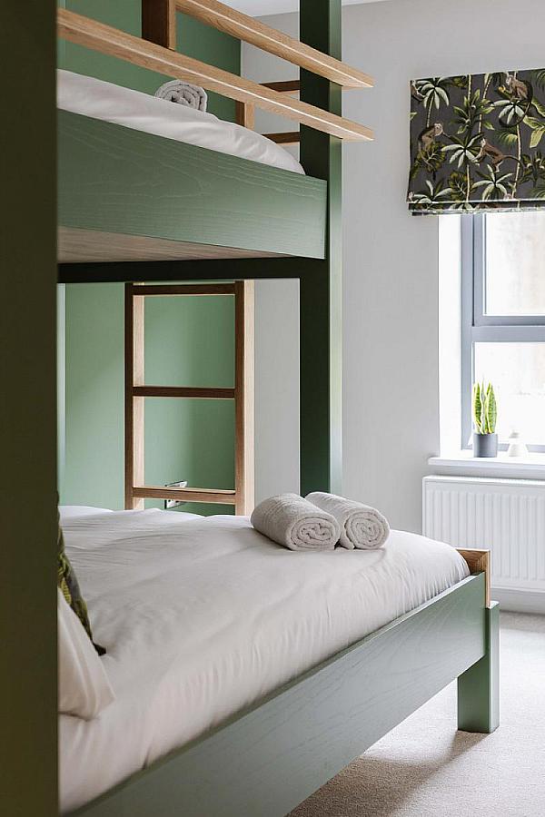 Apt 1, 7 Pier West, Kerr Street