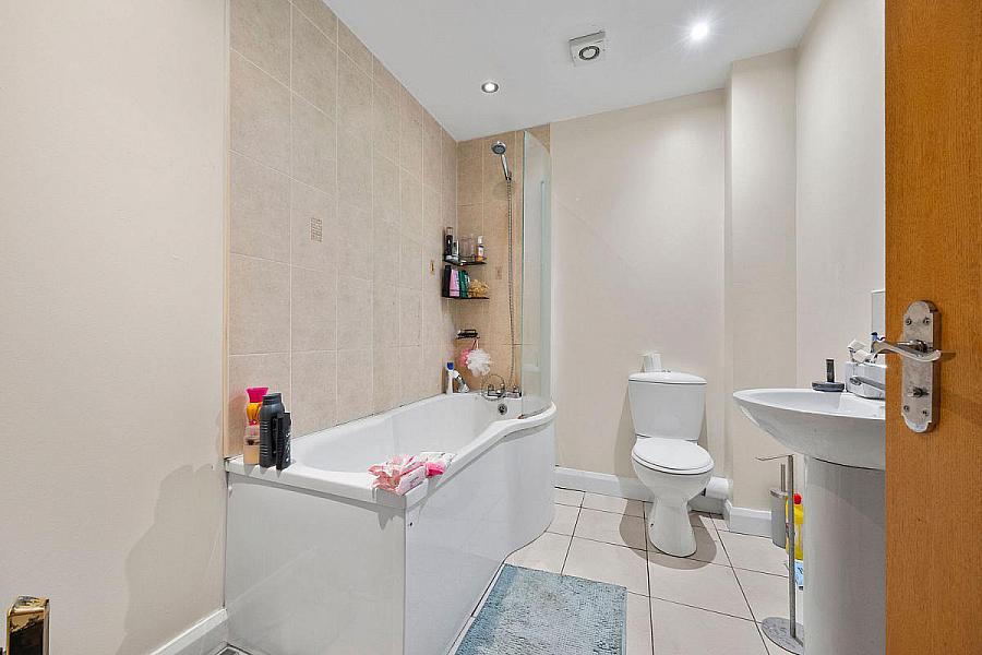39 Montague Court