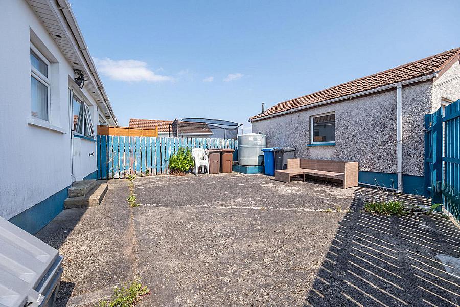 14 Dunsuivnish Avenue