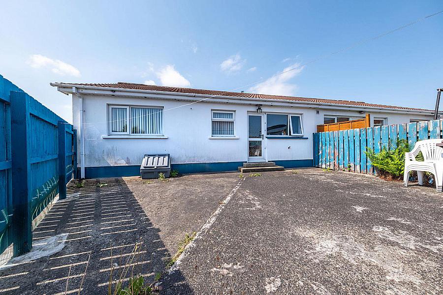 14 Dunsuivnish Avenue