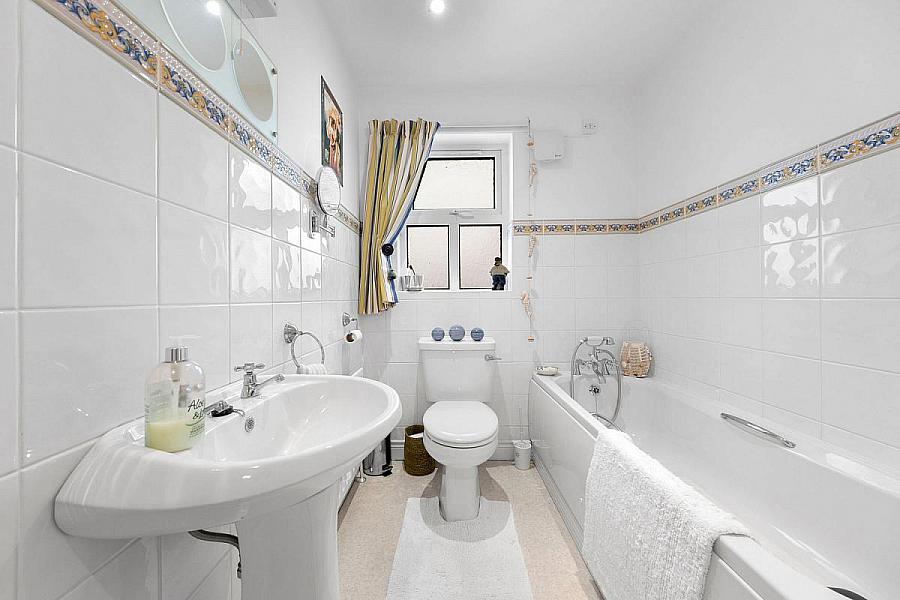 7C Causeway View Terrace