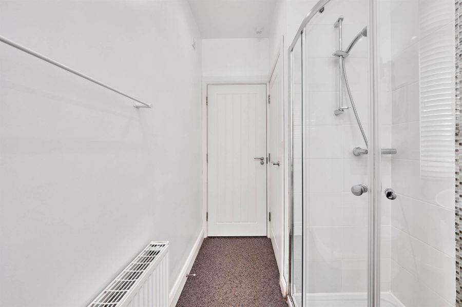 Apartment 2, 27 Eglinton Street