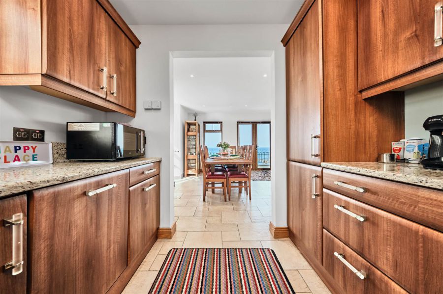 34 Strand Road