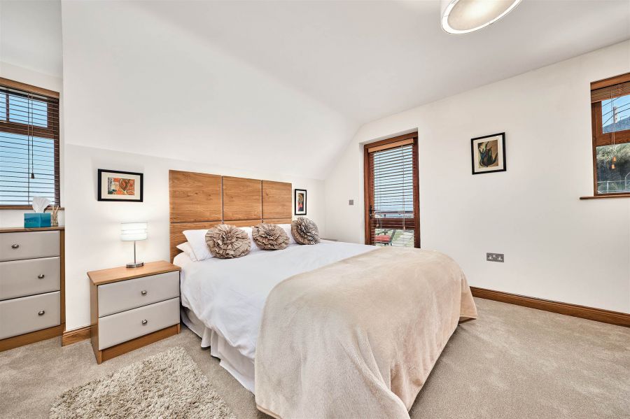 34 Strand Road