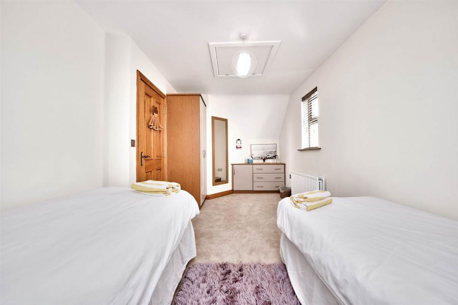 34 Strand Road