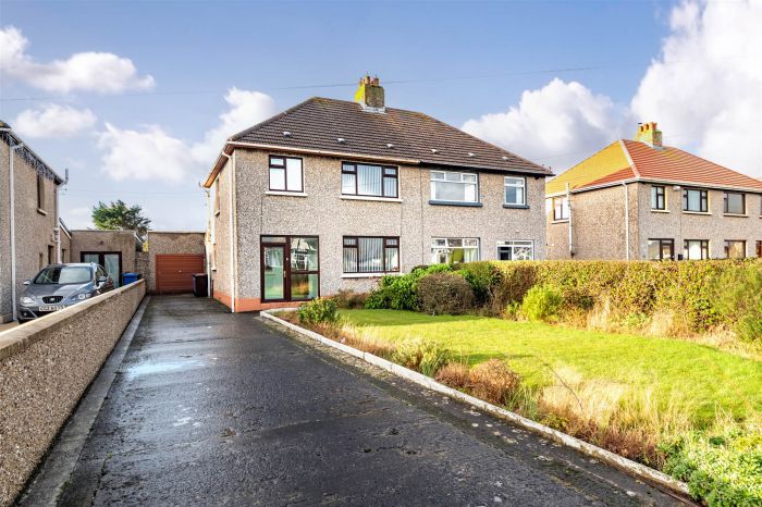 34 Hopefield Avenue, portrush, BT56 8HB