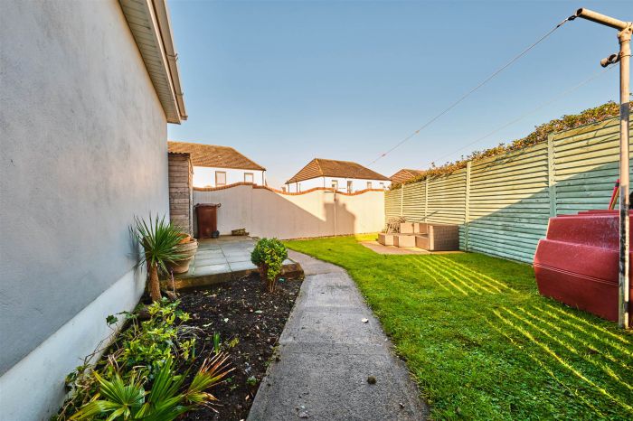 9 Meadow Park