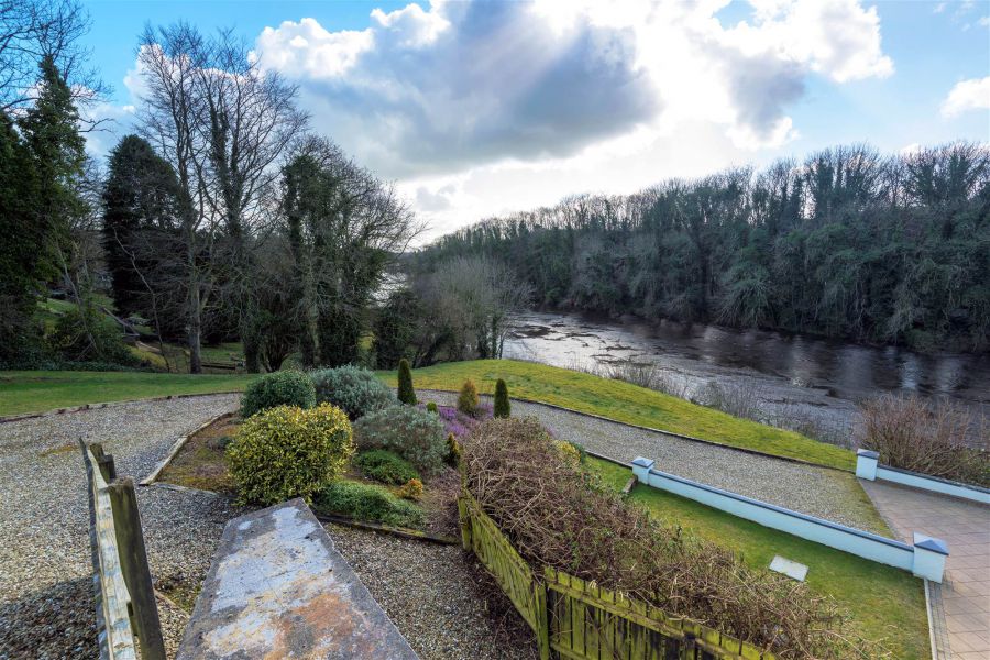 Site 25m South-east Of 'river Cottage'