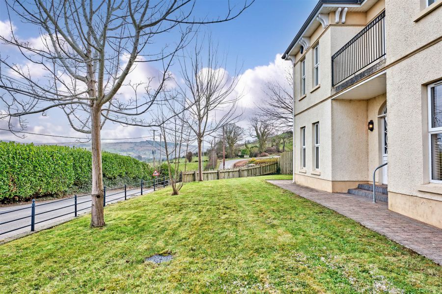 19 Drumavoley Road