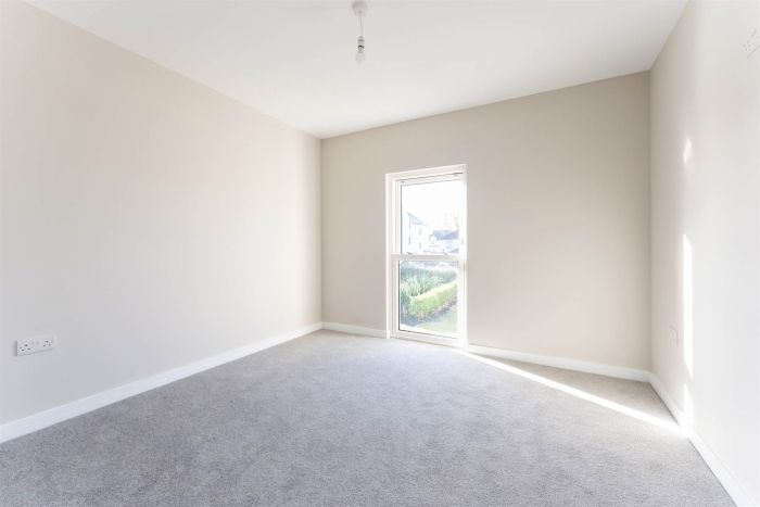 1 Boundary Lodge Lane