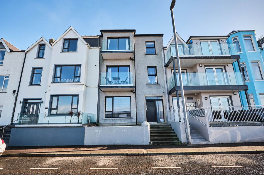 Apt 1, 75 Eglinton Street