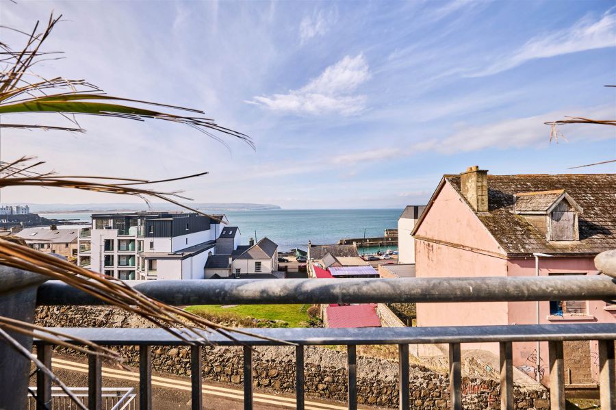 3 Heathmount View