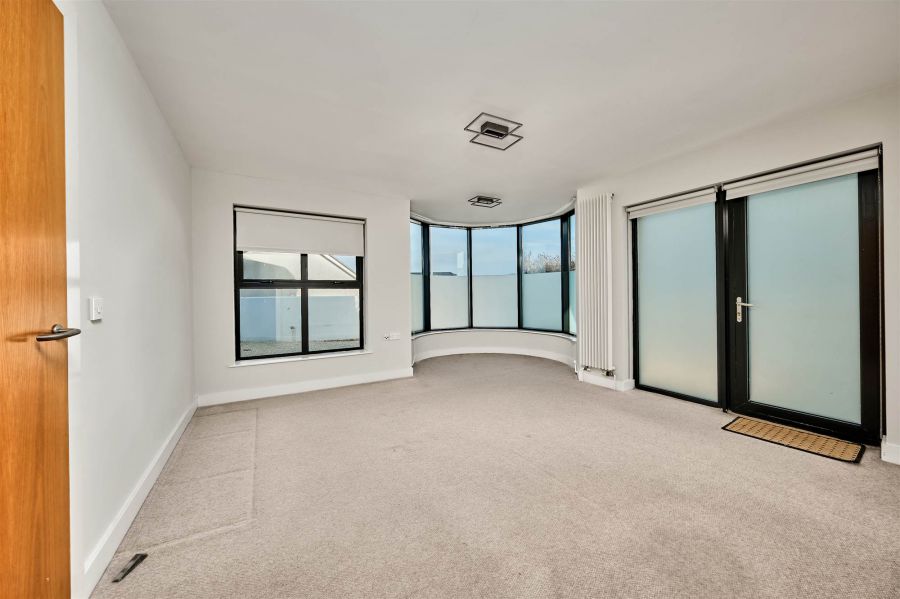 3 Heathmount View