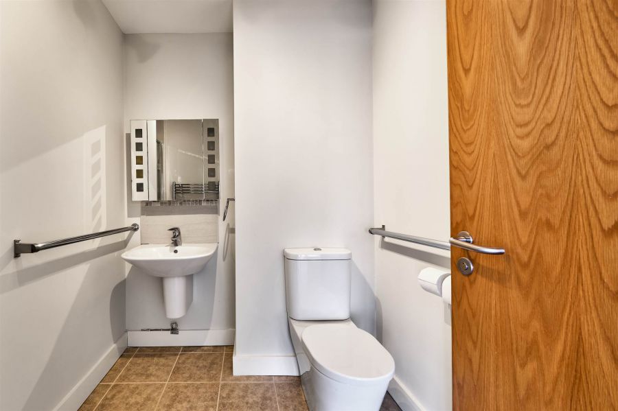 3 Heathmount View