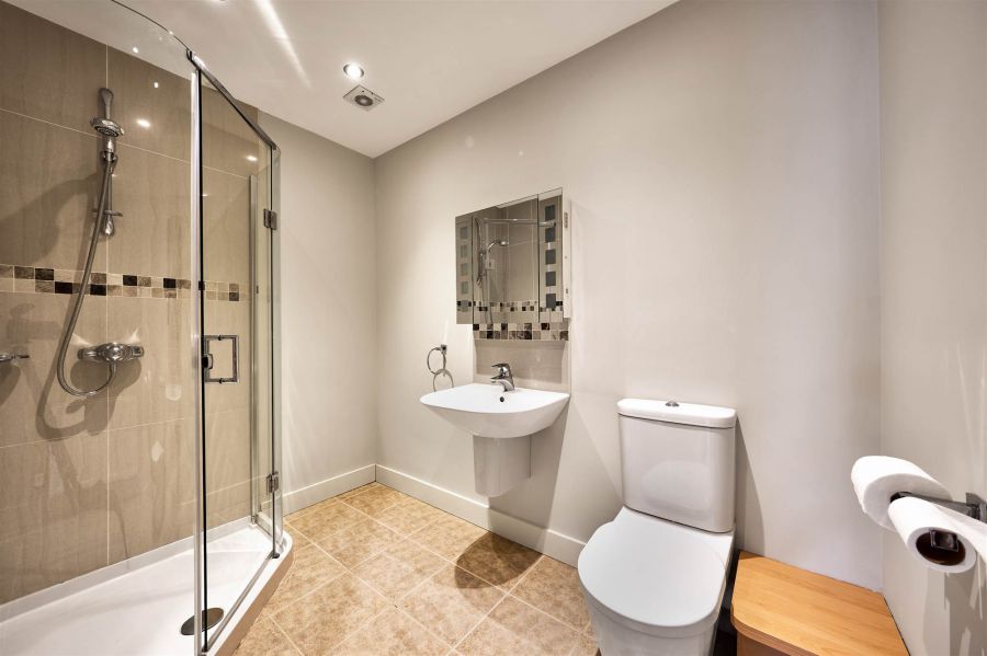 3 Heathmount View