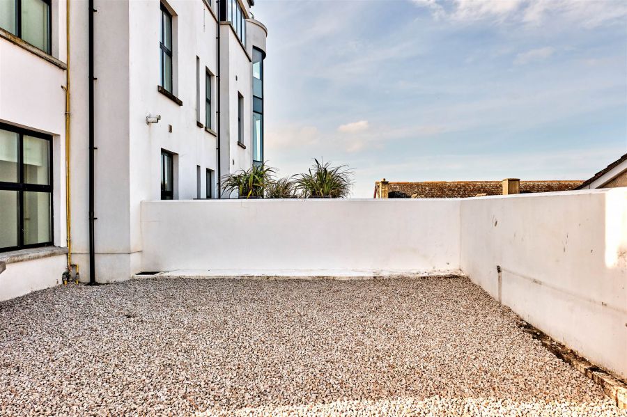 3 Heathmount View
