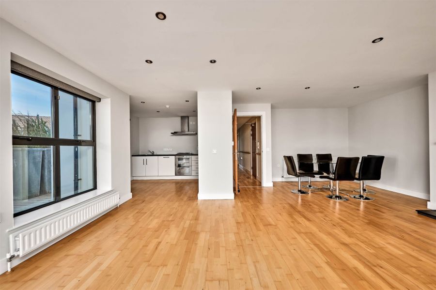 3 Heathmount View